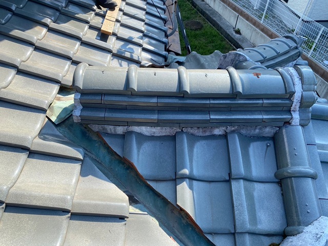 明石市　Ｔ様邸　雨樋　谷交換　施工写真 before